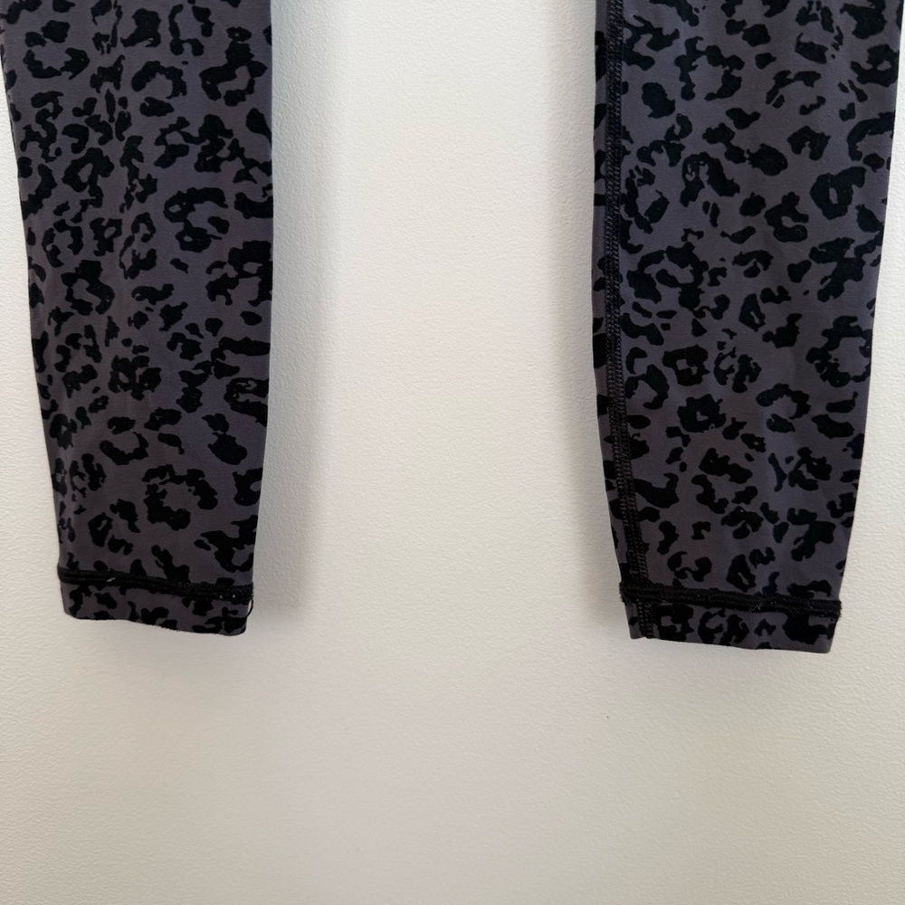Athleta Elation Ultra High Rise Tight Leopard Print Animal Athleisure Size XXS - Picture 12 of 14